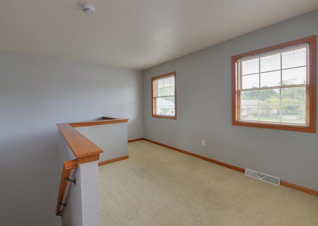 4851 W Alesci DRIVE, Franklin, WI 53132