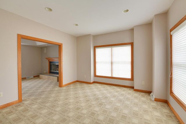 4851 W Alesci DRIVE, Franklin, WI 53132