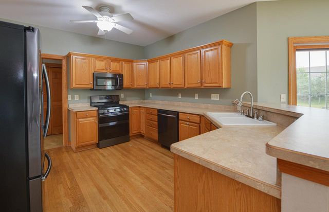 4851 W Alesci DRIVE, Franklin, WI 53132