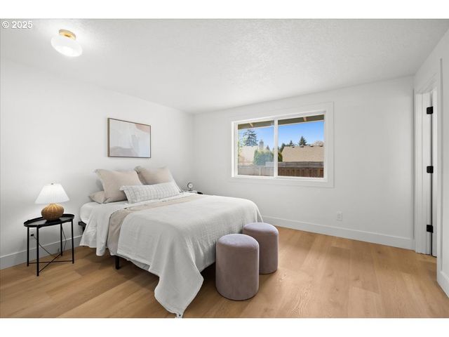 2565 Sw 211TH Ct, Beaverton, OR 97003