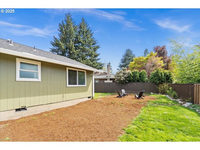 2565 Sw 211TH Ct, Beaverton, OR 97003