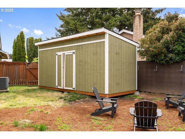 2565 Sw 211TH Ct, Beaverton, OR 97003