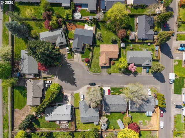 2565 Sw 211TH Ct, Beaverton, OR 97003