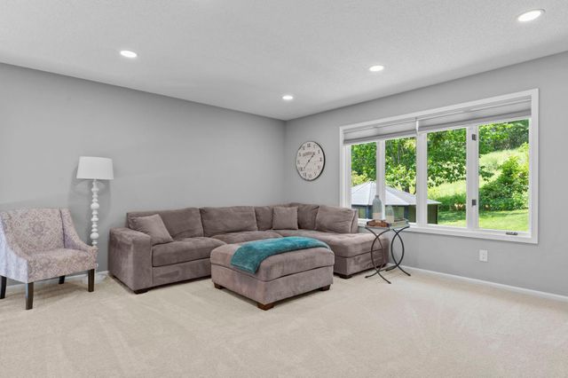 899 Park Knoll Drive, Eagan, MN 55123