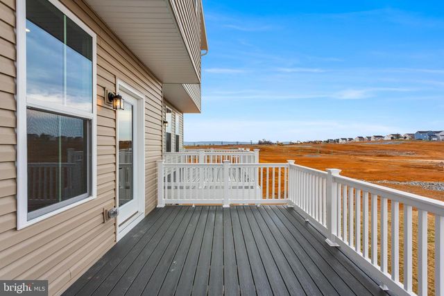 1729 DESTRIER ST, Ranson, WV 25438