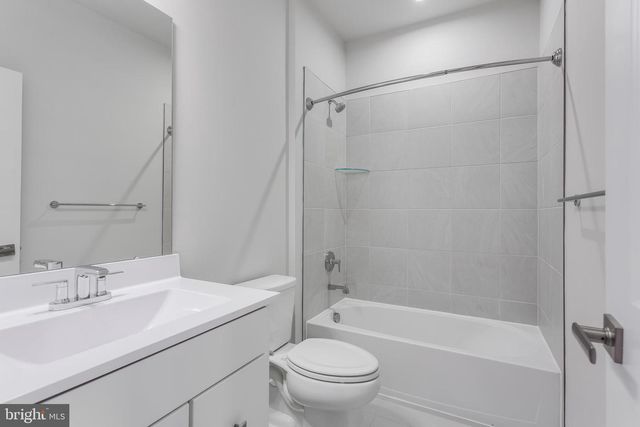 1729 DESTRIER ST, Ranson, WV 25438