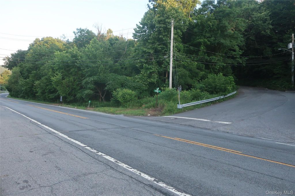 25 Rt-17M, Monroe, NY 10950 — photo 2
