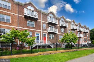 3040 S GLEBE RD S #3040, Arlington, VA 22206