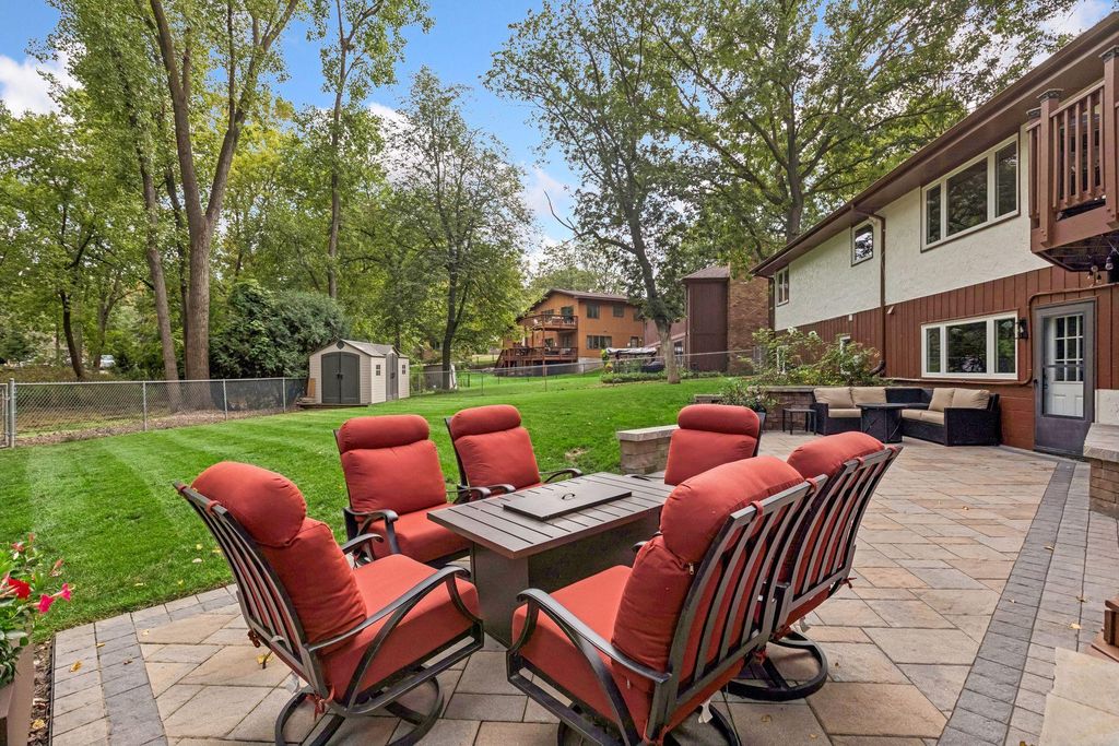 5505 W Danube Road, Fridley, MN 55432 — photo 4