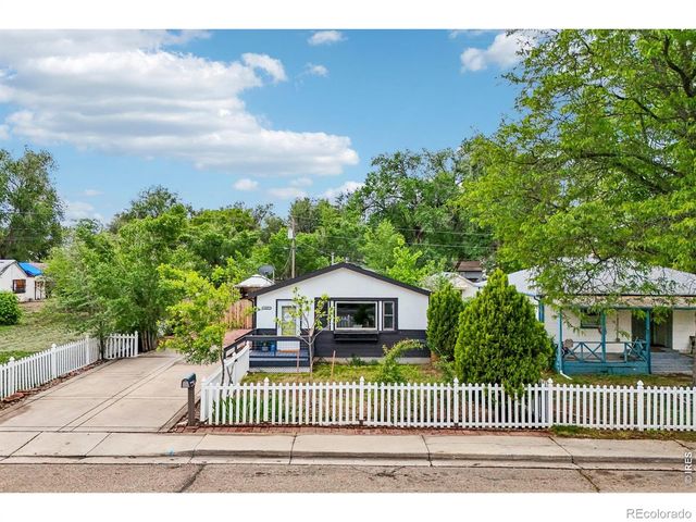 127 E Saint Clair Avenue, Longmont, CO 80504