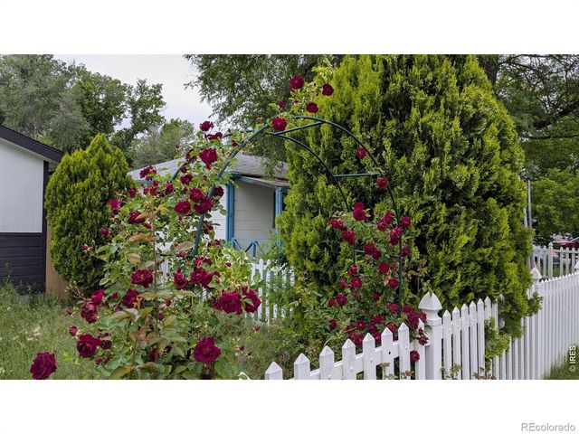 127 E Saint Clair Avenue, Longmont, CO 80504