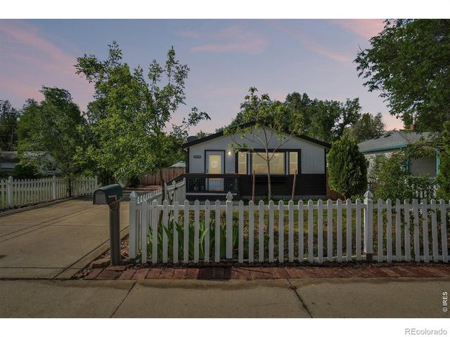127 E Saint Clair Avenue, Longmont, CO 80504