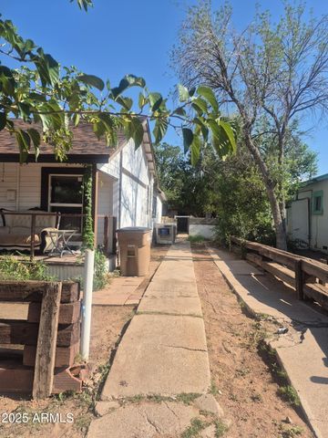 850 E 17TH Street, Douglas, AZ 85607