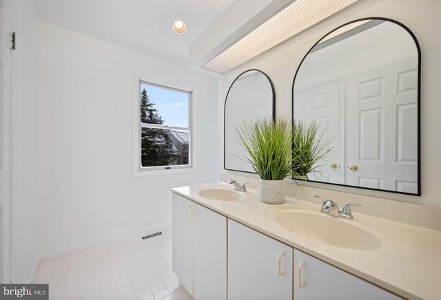 3 COTSWOLD CT, Owings Mills, MD 21117