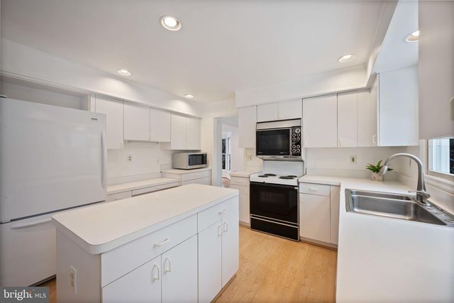 3 COTSWOLD CT, Owings Mills, MD 21117