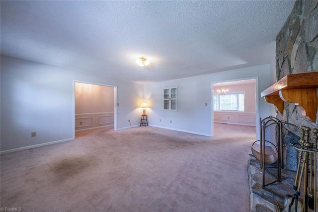 265 Rolling Green Drive, Winston-salem, NC 27107