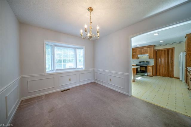 265 Rolling Green Drive, Winston-salem, NC 27107