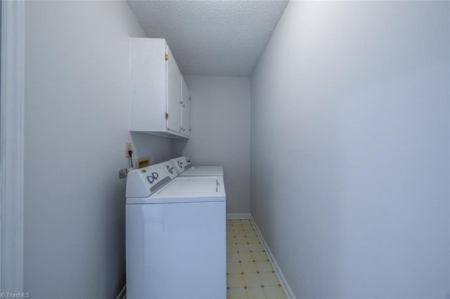 265 Rolling Green Drive, Winston-salem, NC 27107