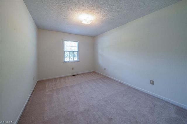 265 Rolling Green Drive, Winston-salem, NC 27107