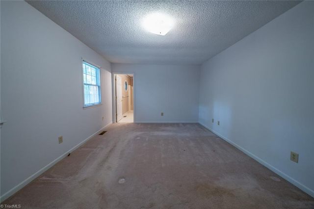 265 Rolling Green Drive, Winston-salem, NC 27107