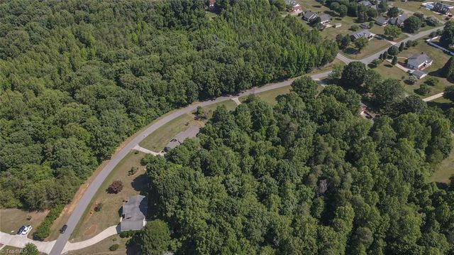 265 Rolling Green Drive, Winston-salem, NC 27107