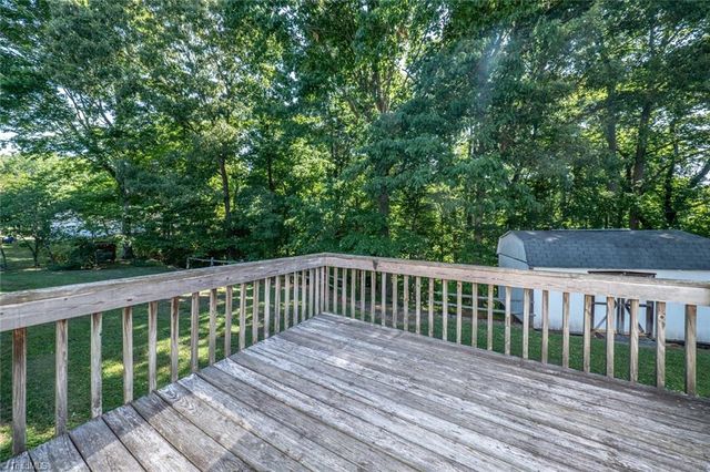 265 Rolling Green Drive, Winston-salem, NC 27107