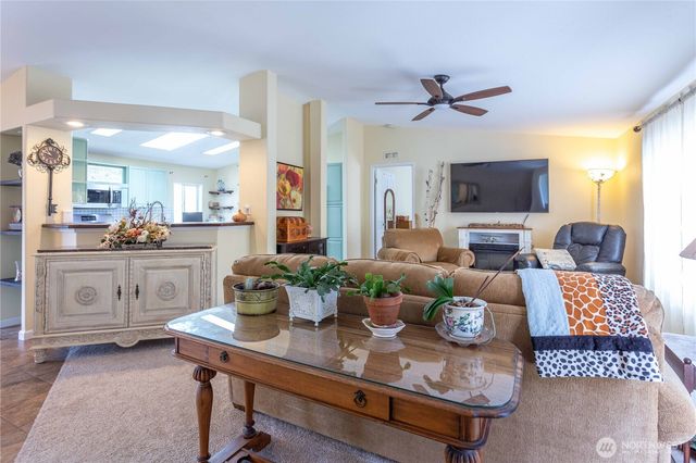18566 Mason Court, Mount Vernon, WA 98274