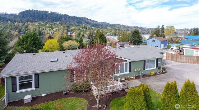 18566 Mason Court, Mount Vernon, WA 98274