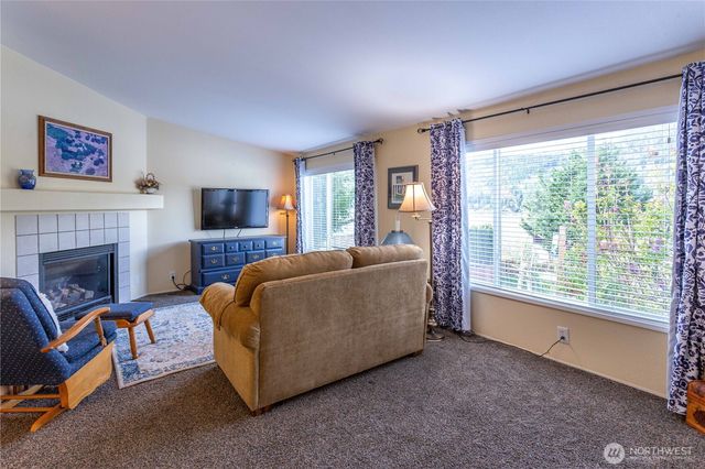 18566 Mason Court, Mount Vernon, WA 98274