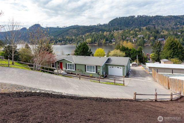 18566 Mason Court, Mount Vernon, WA 98274