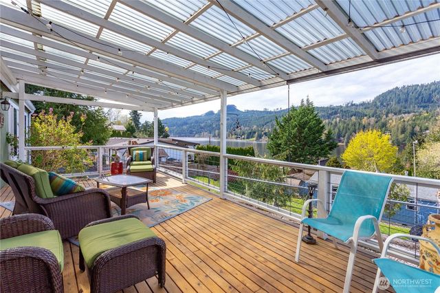 18566 Mason Court, Mount Vernon, WA 98274