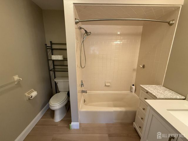 43 Dallenbach Lane, East Brunswick, NJ 08816