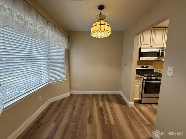 43 Dallenbach Lane, East Brunswick, NJ 08816