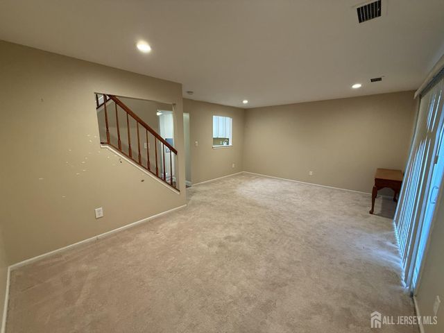 43 Dallenbach Lane, East Brunswick, NJ 08816