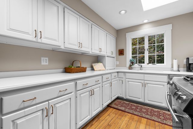 2699 Hickory Avenue, Rockford, IL 61114