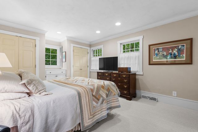 2699 Hickory Avenue, Rockford, IL 61114