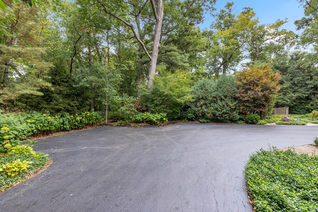 2699 Hickory Avenue, Rockford, IL 61114