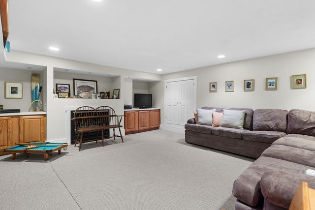 2699 Hickory Avenue, Rockford, IL 61114