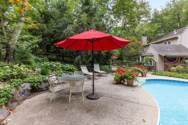 2699 Hickory Avenue, Rockford, IL 61114