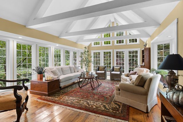 2699 Hickory Avenue, Rockford, IL 61114