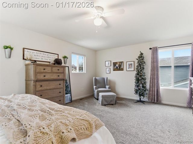 250 Fountain Park Drive, Waterford, MI 48327