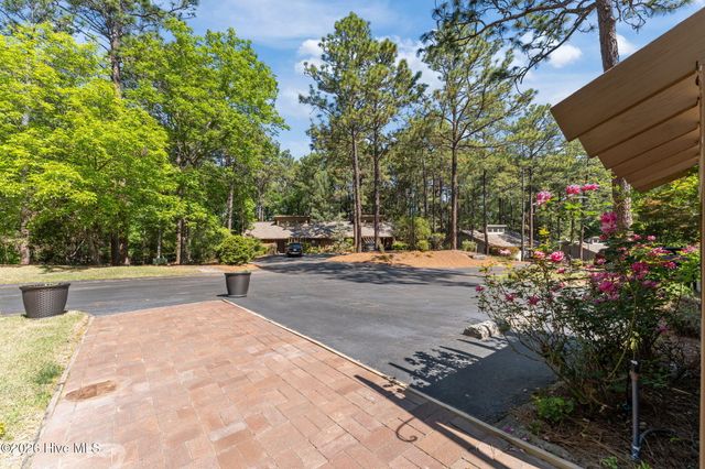 5 Village By The Lake Lane, Southern Pines, NC 28387