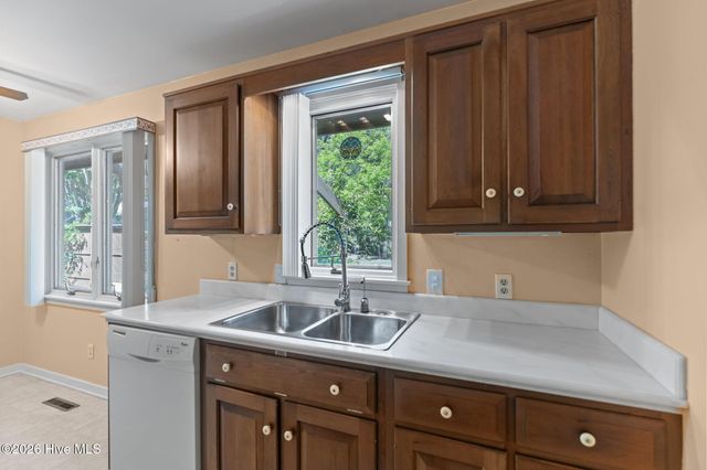 5 Village By The Lake Lane, Southern Pines, NC 28387