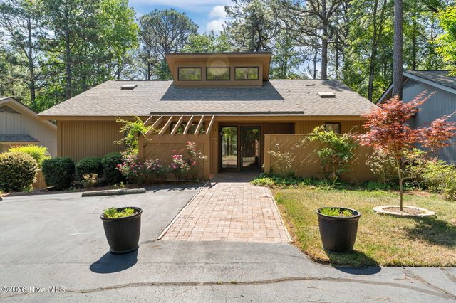 5 Village By The Lake Lane, Southern Pines, NC 28387
