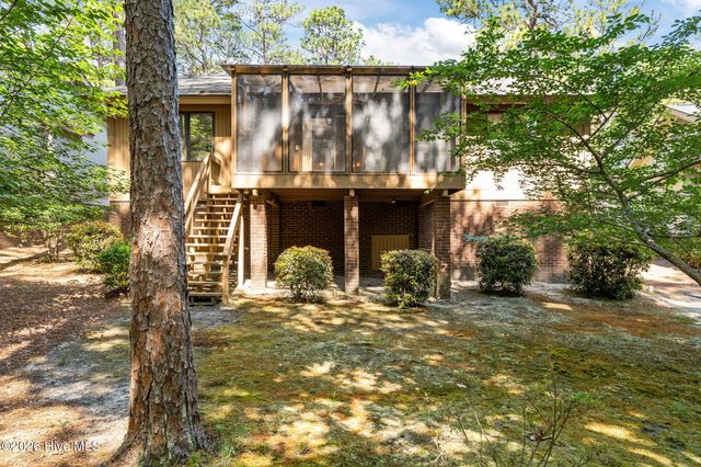 5 Village By The Lake Lane, Southern Pines, NC 28387
