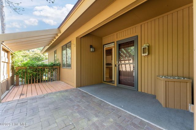 5 Village By The Lake Lane, Southern Pines, NC 28387