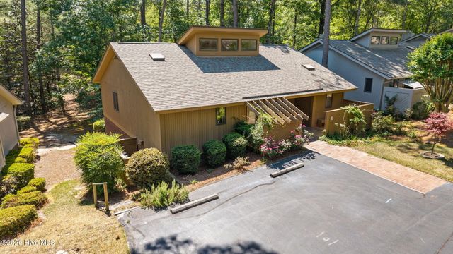 5 Village By The Lake Lane, Southern Pines, NC 28387