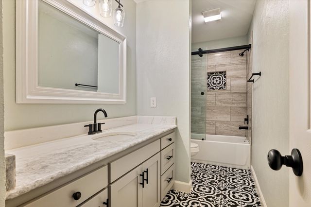 133 S Meadowbrook Drive, Pottsboro, TX 75076