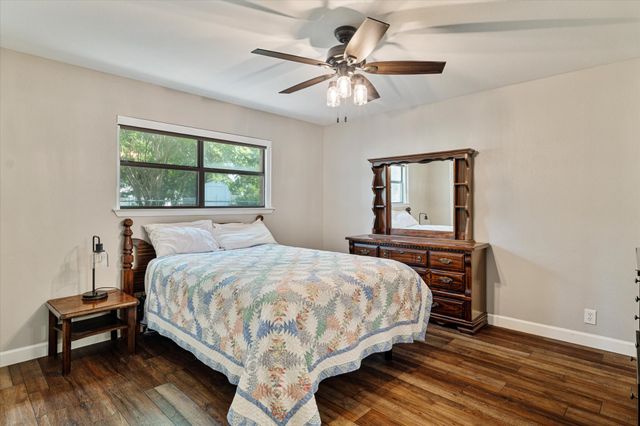 133 S Meadowbrook Drive, Pottsboro, TX 75076