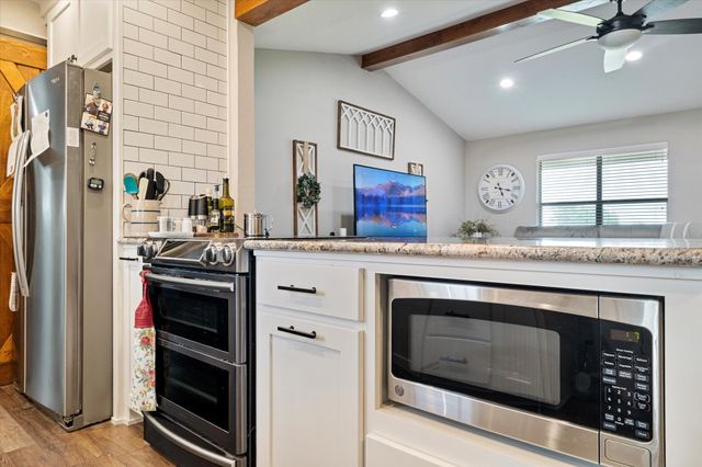 133 S Meadowbrook Drive, Pottsboro, TX 75076